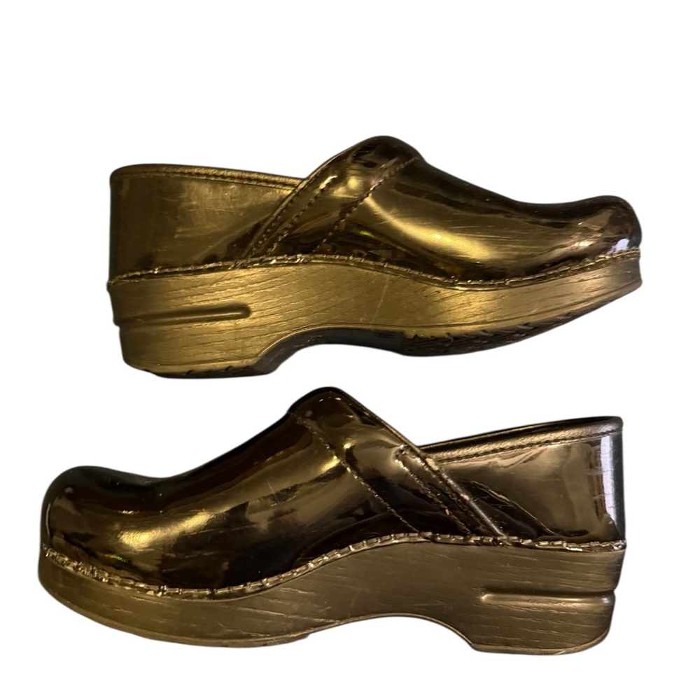 Black Women's Clogs size 7.5-8/ EU 38